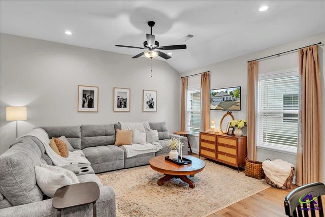 137 Red Tail Circle, Byron, GA 31008