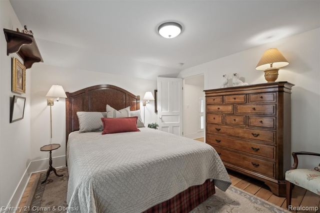 552 W Dunlap St, Northville, MI 48167