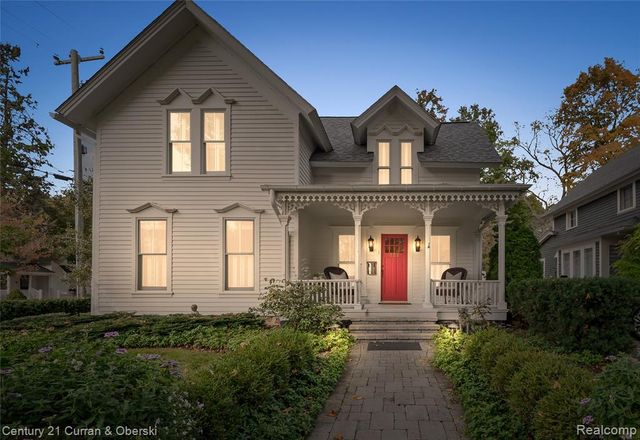 552 W Dunlap St, Northville, MI 48167