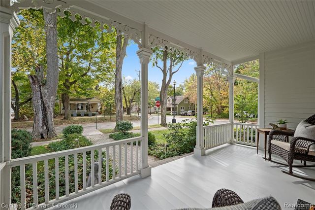 552 W Dunlap St, Northville, MI 48167