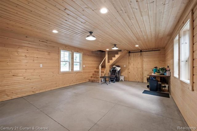 552 W Dunlap St, Northville, MI 48167