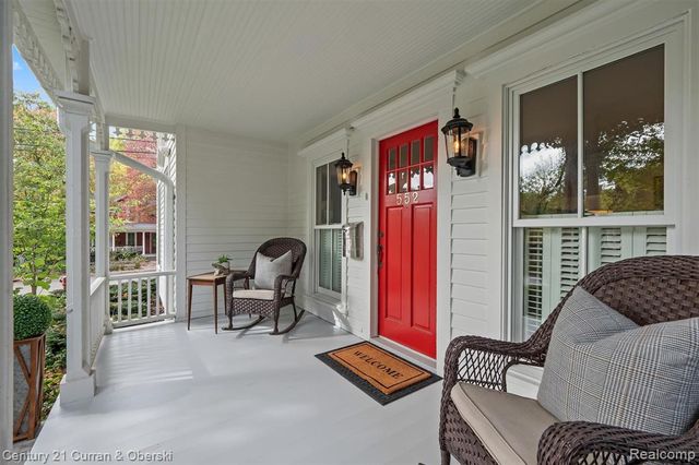 552 W Dunlap St, Northville, MI 48167