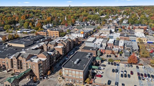 552 W Dunlap St, Northville, MI 48167