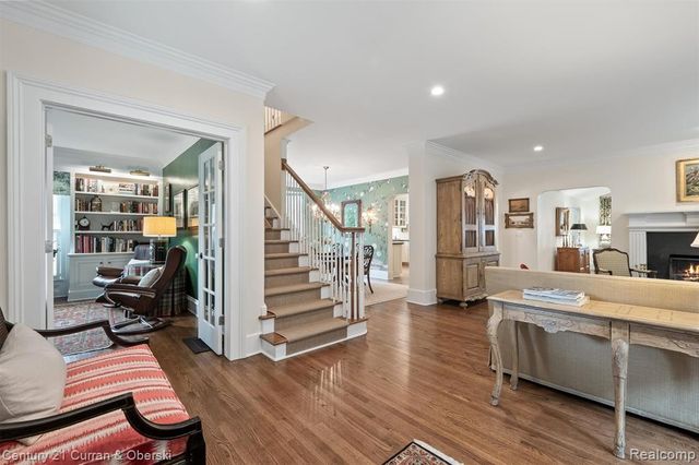 552 W Dunlap St, Northville, MI 48167