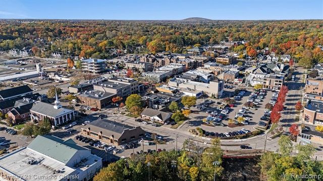 552 W Dunlap St, Northville, MI 48167