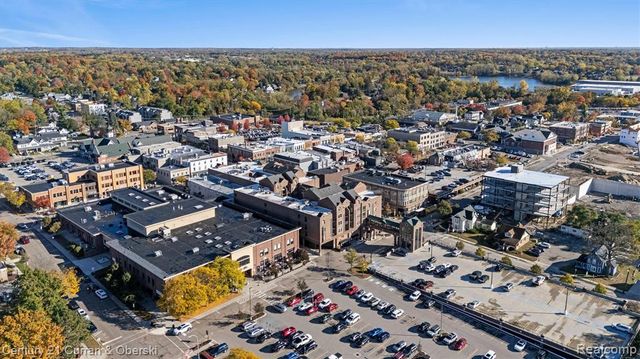 552 W Dunlap St, Northville, MI 48167