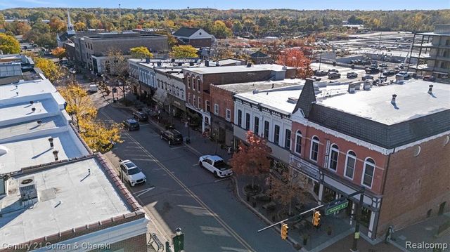 552 W Dunlap St, Northville, MI 48167