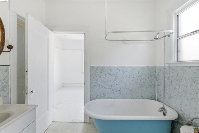 3202 Shattuck Ave, Berkeley, CA 94705
