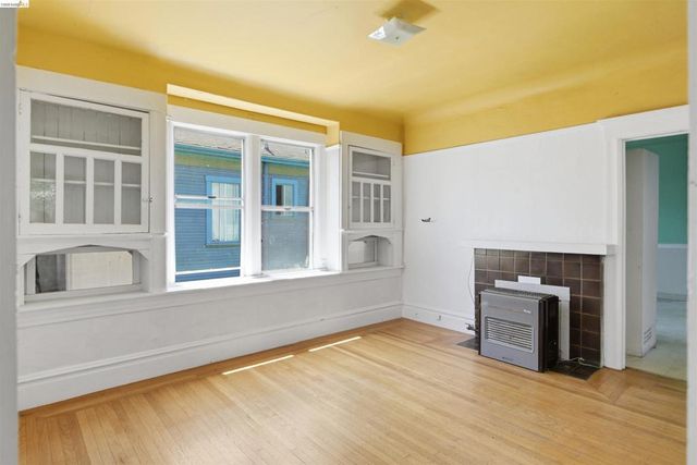 3202 Shattuck Ave, Berkeley, CA 94705