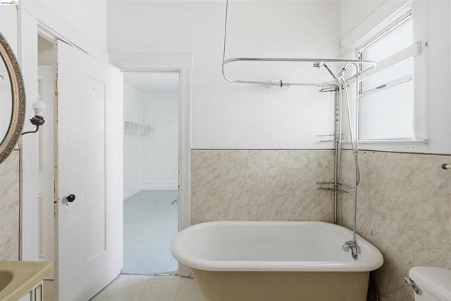 3202 Shattuck Ave, Berkeley, CA 94705