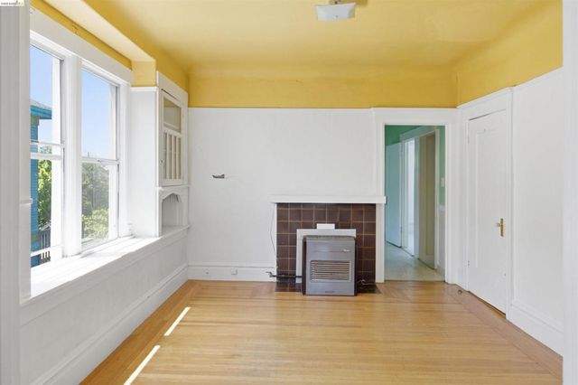 3202 Shattuck Ave, Berkeley, CA 94705