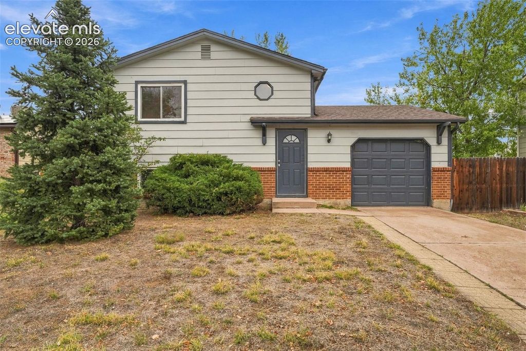 1043 W Nolte Drive, Colorado Springs, CO 80916 — exterior