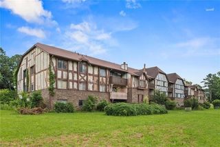 124 Camelot Drive, Atlanta, GA 30349