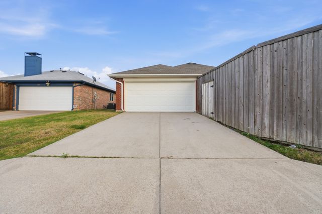 2525 Crooked Creek, Mesquite, TX 75181