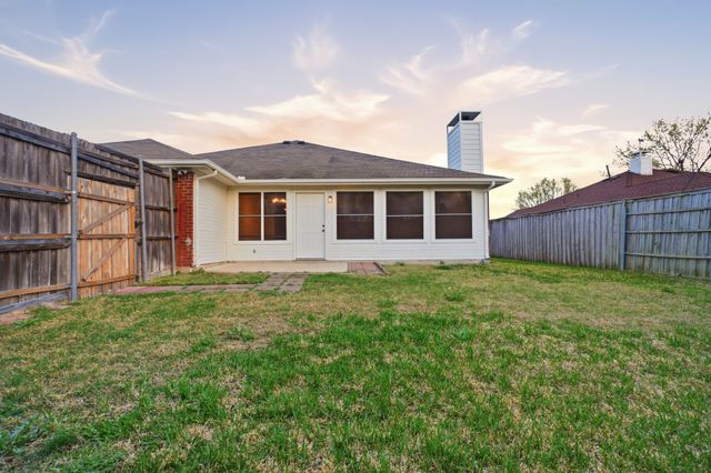 2525 Crooked Creek, Mesquite, TX 75181