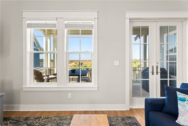 200 Sunset Ave, Port Aransas, TX 78373