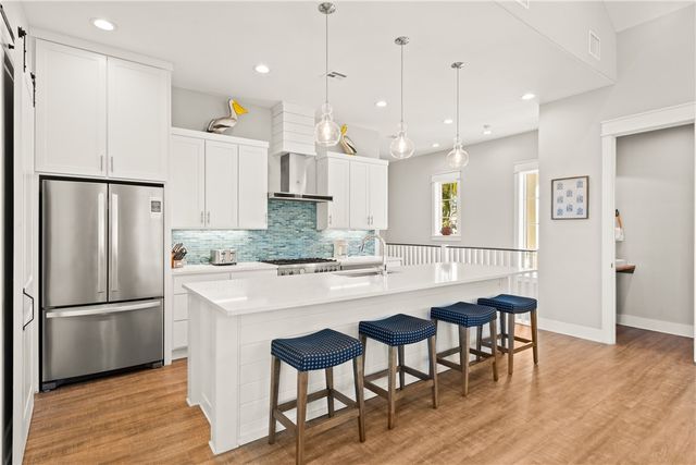 200 Sunset Ave, Port Aransas, TX 78373