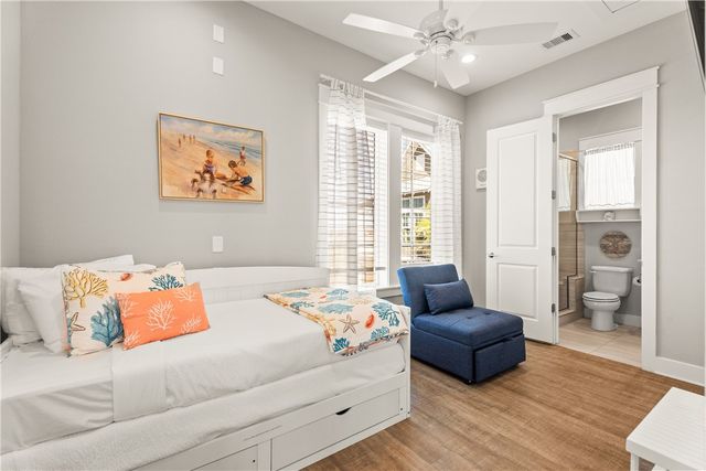 200 Sunset Ave, Port Aransas, TX 78373