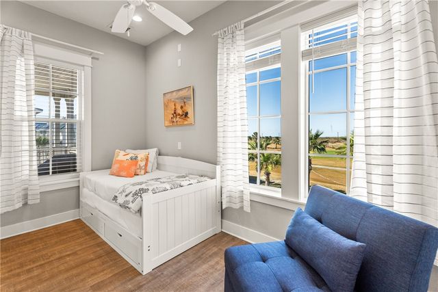 200 Sunset Ave, Port Aransas, TX 78373