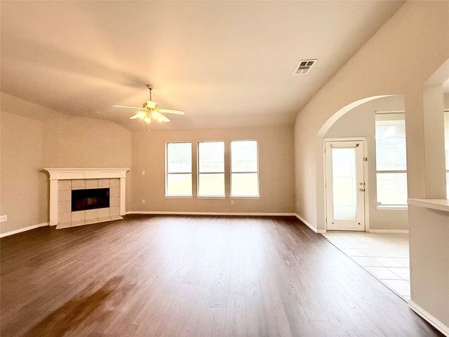 536 Pinnacle Drive, Cedar Hill, TX 75104