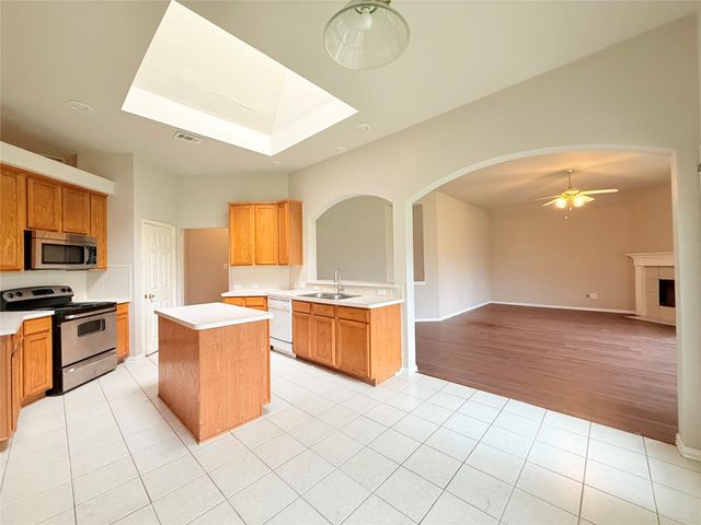 536 Pinnacle Drive, Cedar Hill, TX 75104
