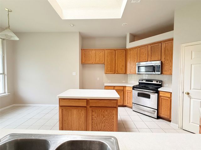 536 Pinnacle Drive, Cedar Hill, TX 75104