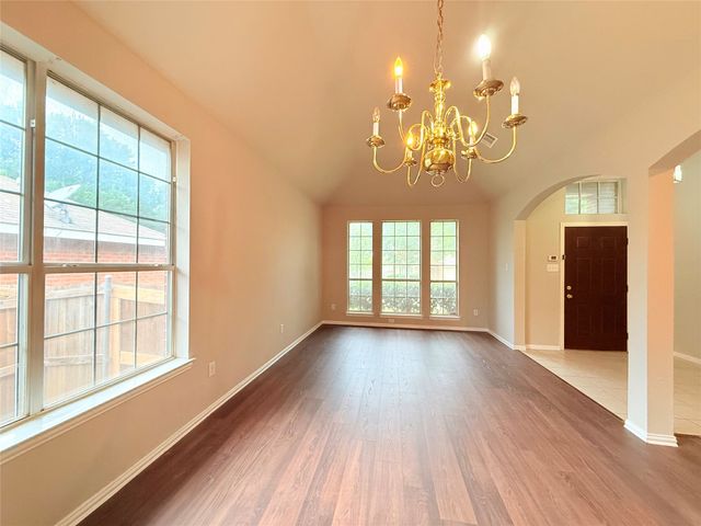536 Pinnacle Drive, Cedar Hill, TX 75104