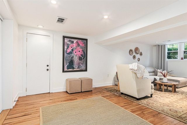 819 W Michigan Street, New Buffalo, MI 49117