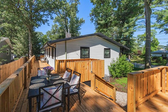 819 W Michigan Street, New Buffalo, MI 49117