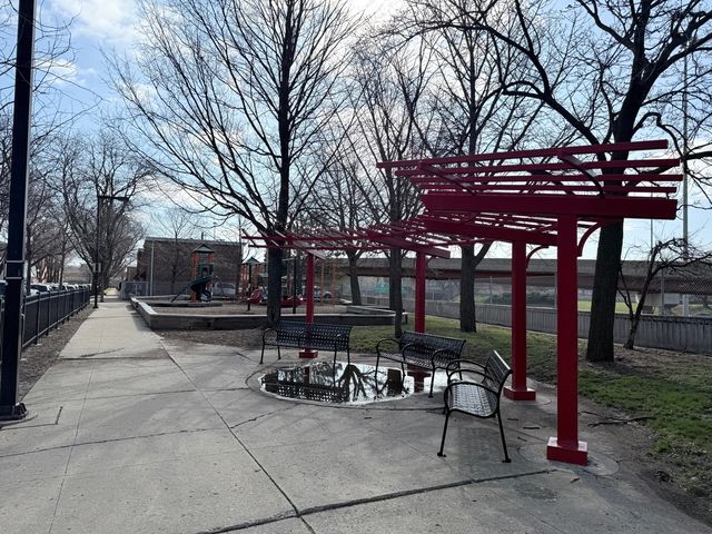 310 W 24th Place, Chicago, IL 60616