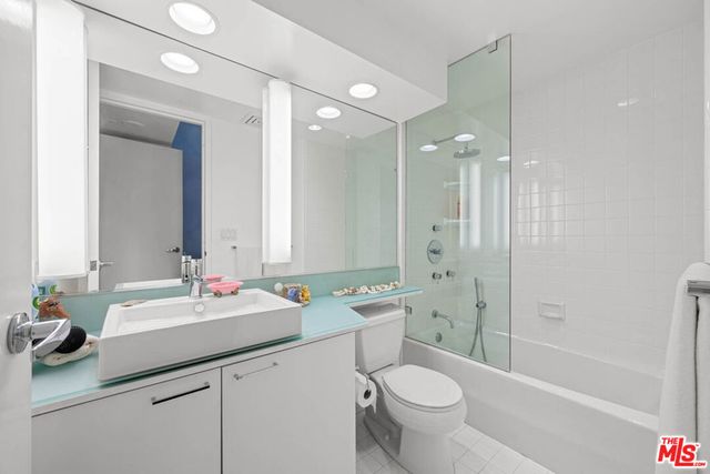 10520 Wilshire Boulevard 802, Los Angeles, CA 90024
