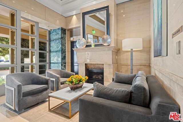10520 Wilshire Boulevard 802, Los Angeles, CA 90024