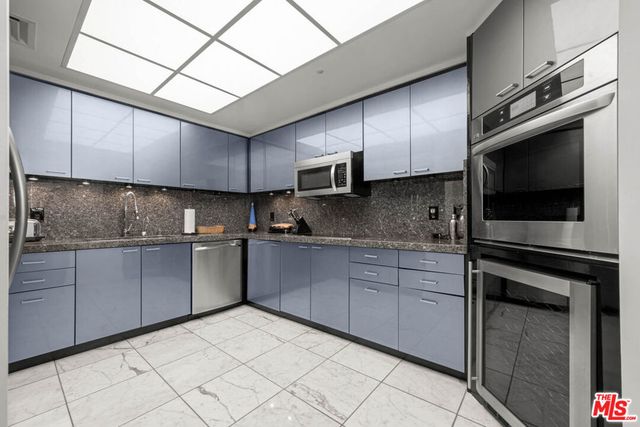 10520 Wilshire Boulevard 802, Los Angeles, CA 90024