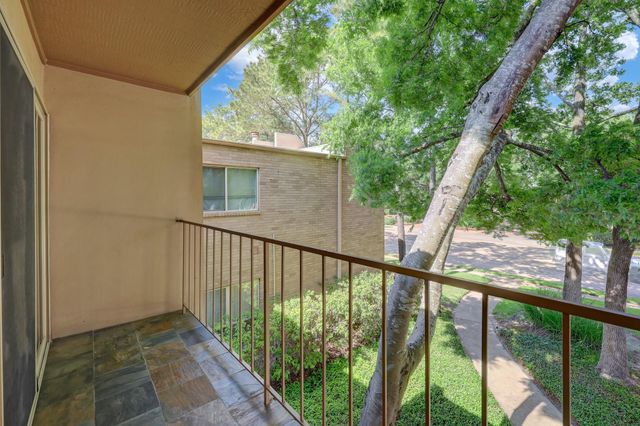 1115 Augusta Drive 29, Houston, TX 77057