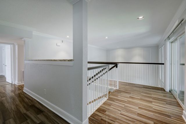 1115 Augusta Drive 29, Houston, TX 77057