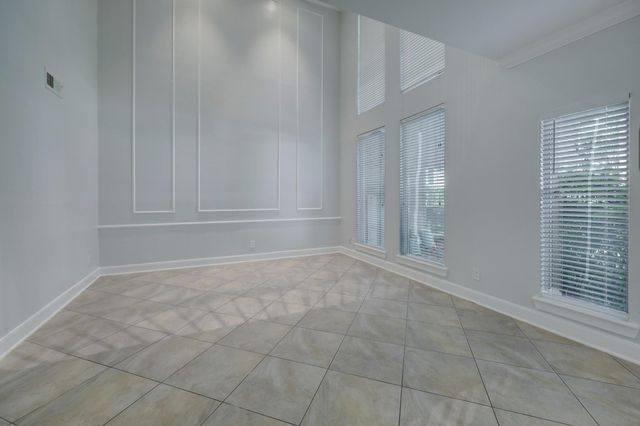 1115 Augusta Drive 29, Houston, TX 77057