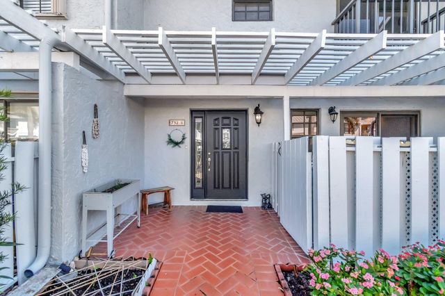 732 NE 12th Terrace 6, Boynton Beach, FL 33435