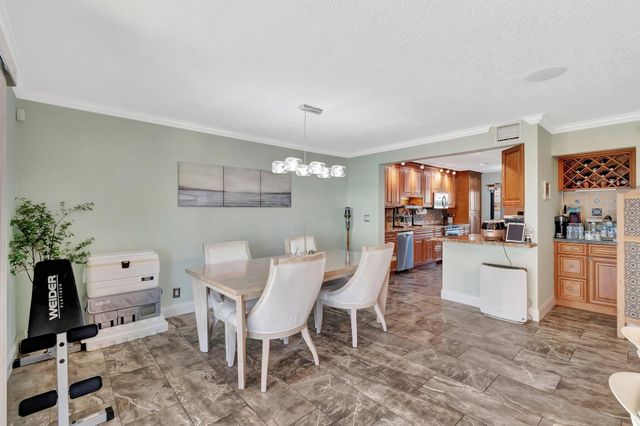 732 NE 12th Terrace 6, Boynton Beach, FL 33435