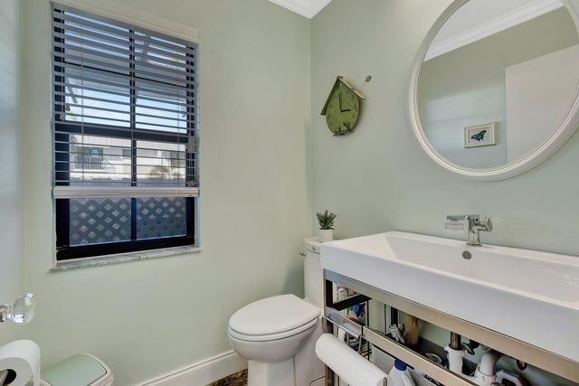 732 NE 12th Terrace 6, Boynton Beach, FL 33435