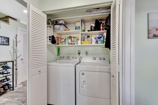 732 NE 12th Terrace 6, Boynton Beach, FL 33435
