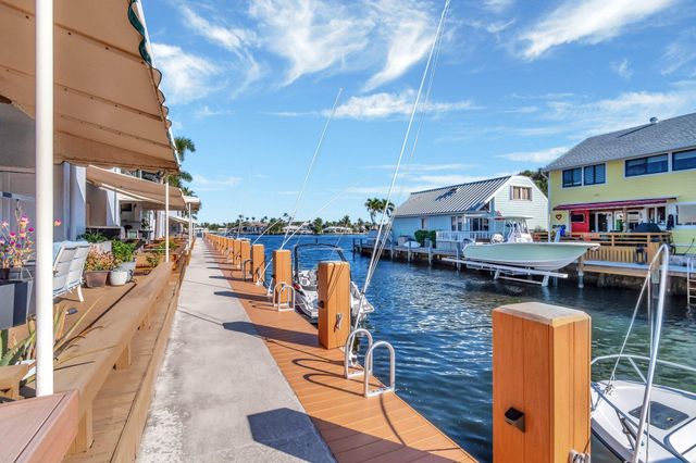 732 NE 12th Terrace 6, Boynton Beach, FL 33435