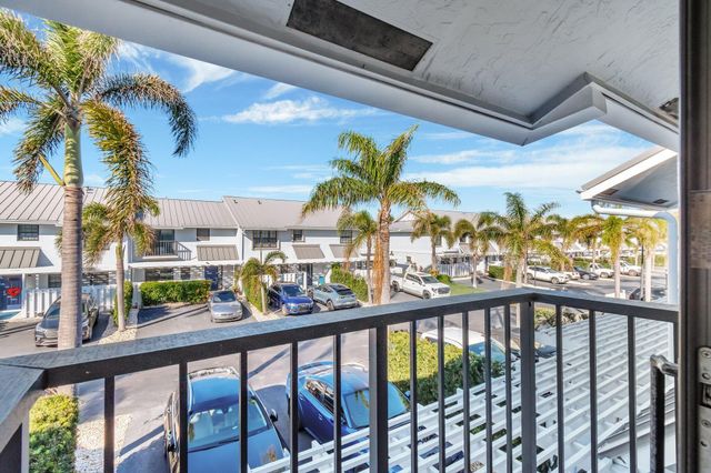 732 NE 12th Terrace 6, Boynton Beach, FL 33435
