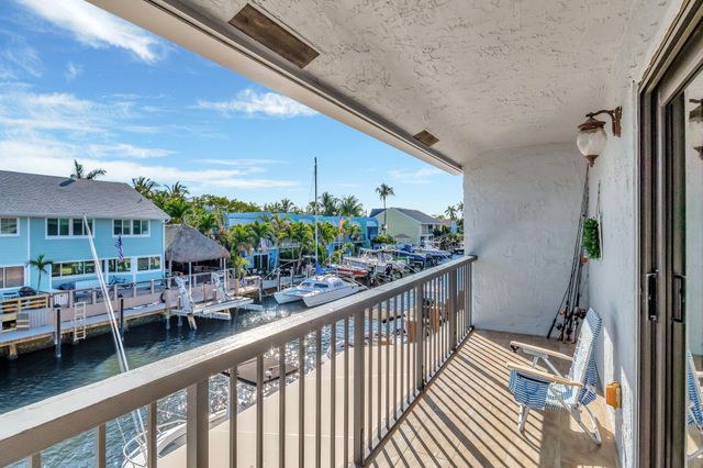 732 NE 12th Terrace 6, Boynton Beach, FL 33435