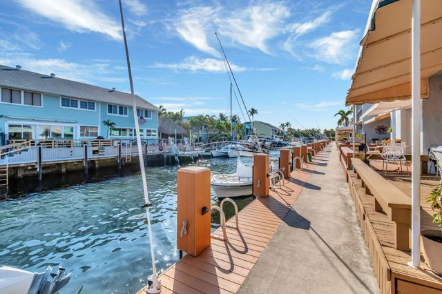 732 NE 12th Terrace 6, Boynton Beach, FL 33435