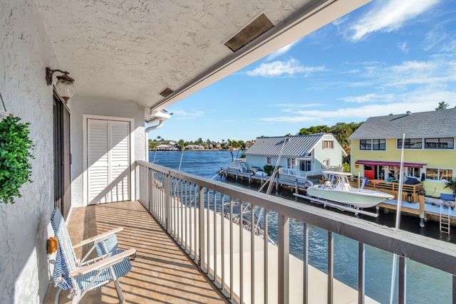 732 NE 12th Terrace 6, Boynton Beach, FL 33435