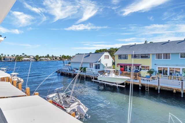 732 NE 12th Terrace 6, Boynton Beach, FL 33435