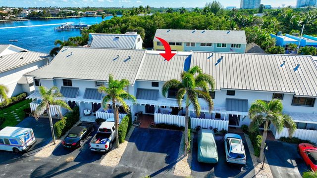 732 NE 12th Terrace 6, Boynton Beach, FL 33435