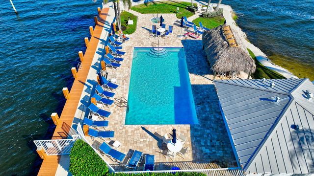 732 NE 12th Terrace 6, Boynton Beach, FL 33435