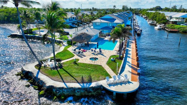 732 NE 12th Terrace 6, Boynton Beach, FL 33435