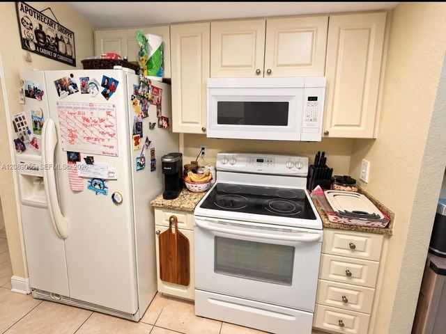 20930 SW 87th Avenue 207, Cutler Bay, FL 33189